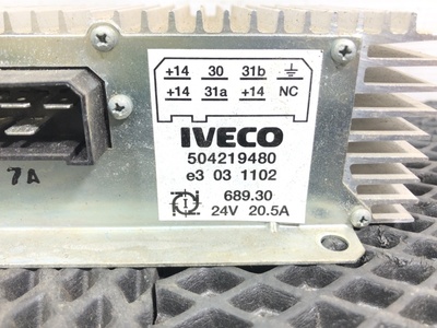 Iveco Преобразователь напряжения Iveco Stralis б/у (вид 1) Iveco Преобразователь напряжения Iveco Stralis б/у (фото, вид 1)