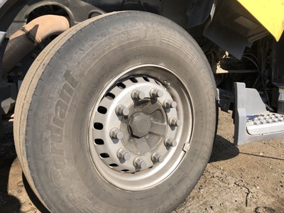VOLVO Ступица передняя Volvo FH4 б/у (вид 1) VOLVO Ступица передняя Volvo FH4 б/у (фото, вид 1)