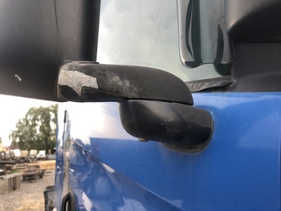 Scania Зеркало заднего вида правое Scania б/у (вид 3) Scania Зеркало заднего вида правое Scania б/у (фото, вид 3)