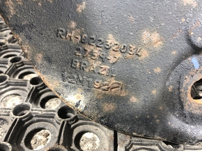 Renault Кронштейн кабины правый RENAULT T б/у (вид 3) Renault Кронштейн кабины правый RENAULT T б/у (фото, вид 3)