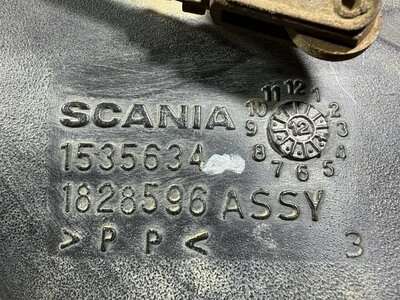 Scania Патрубок воздушного фильтра Scania б/у (вид 4) Scania Патрубок воздушного фильтра Scania б/у (фото, вид 4)