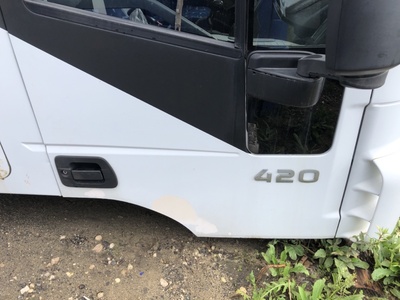 Iveco Каркас правой двери Iveco Stralis б/у (вид 2) Iveco Каркас правой двери Iveco Stralis б/у (фото, вид 2)