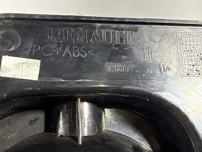 Renault Накладка порога правая RENAULT T б/у (вид 4) Renault Накладка порога правая RENAULT T б/у (фото, вид 4)