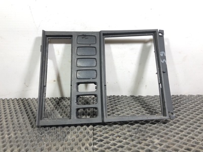 Scania Рамка кнопок Scania G380 б/у (вид 1) Scania Рамка кнопок Scania G380 б/у (фото, вид 1)