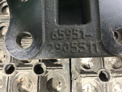 KAMAZ Кронштейн амортизатора верхний левый Камаз К5 54901 б/у (вид 3) KAMAZ Кронштейн амортизатора верхний левый Камаз К5 54901 б/у (фото, вид 3)