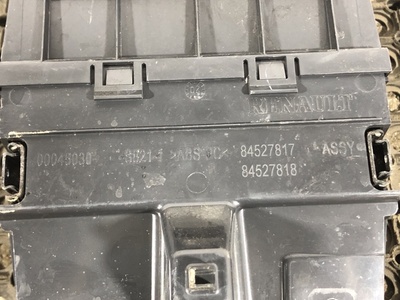 Renault �������� RENAULT T �/� (����, ��� 6)