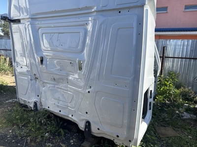KAMAZ Каркас кабины под распил Камаз К5 54901 б/у (вид 12) KAMAZ Каркас кабины под распил Камаз К5 54901 б/у (фото, вид 12)