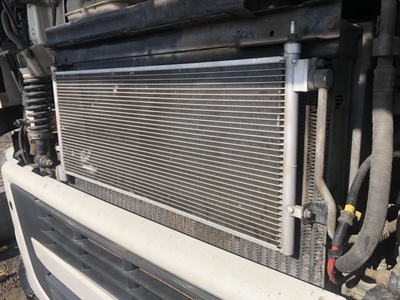 VOLVO Кассета радиаторов Volvo FH13 б/у (вид 1) VOLVO Кассета радиаторов Volvo FH13 б/у (фото, вид 1)