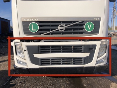 VOLVO Бампер передний в сборе (ноускат) Volvo FH13 б/у (вид 1) VOLVO Бампер передний в сборе (ноускат) Volvo FH13 б/у (фото, вид 1)