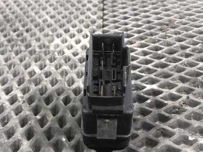 VOLVO Кнопка автономного отопления кабины Volvo FH13 б/у (вид 2) VOLVO Кнопка автономного отопления кабины Volvo FH13 б/у (фото, вид 2)