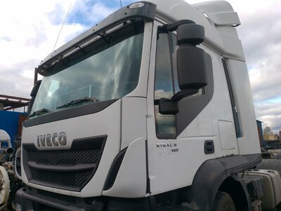Iveco Кабина в сборе Iveco Stralis б/у (вид 1) Iveco Кабина в сборе Iveco Stralis б/у (фото, вид 1)