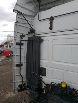 Iveco Кабина в сборе Iveco Stralis б/у (вид 5) Iveco Кабина в сборе Iveco Stralis б/у (фото, вид 5)