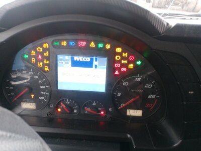 Iveco Панель приборов Iveco Stralis б/у (вид 1) Iveco Панель приборов Iveco Stralis б/у (фото, вид 1)