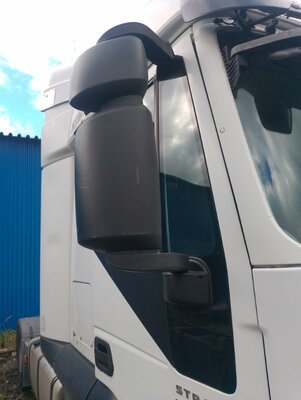 Iveco Дверь в сборе правая Iveco Stralis б/у (вид 2) Iveco Дверь в сборе правая Iveco Stralis б/у (фото, вид 2)