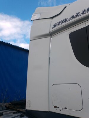Iveco Комплект спойлеров кабины Iveco Stralis б/у (вид 5) Iveco Комплект спойлеров кабины Iveco Stralis б/у (фото, вид 5)