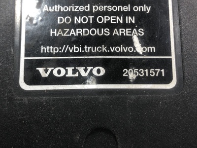 VOLVO Крышка электроразъемов Volvo FH13 б/у (вид 2) VOLVO Крышка электроразъемов Volvo FH13 б/у (фото, вид 2)