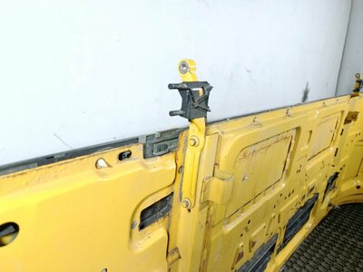VOLVO Капот в сборе Volvo FH4 б/у (вид 2) VOLVO Капот в сборе Volvo FH4 б/у (фото, вид 2)
