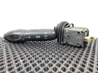 Iveco Переключатель поворотников и дворников Iveco Stralis б/у Iveco Переключатель поворотников и дворников Iveco Stralis б/у (фото)