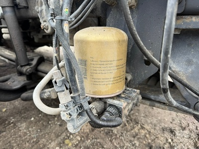 VOLVO Осушитель воздуха VOLVO FH13 б/у VOLVO Осушитель воздуха VOLVO FH13 б/у (фото)