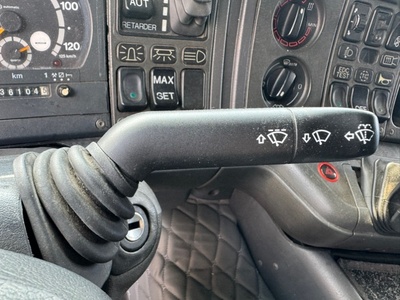 Scania Переключатель подрулевой стеклоочистителей Scania 4-Series б/у Scania Переключатель подрулевой стеклоочистителей Scania 4-Series б/у (фото)