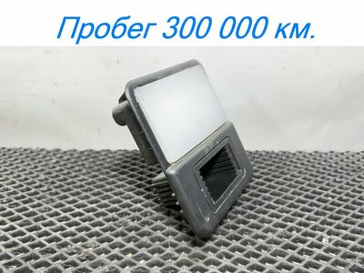 KAMAZ Плафон освещения спального места Камаз К5 54901 б/у KAMAZ Плафон освещения спального места Камаз К5 54901 б/у (фото)