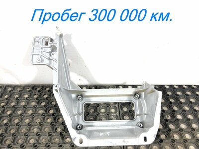 KAMAZ Кронштейн рулевой колонки Камаз К5 54901 б/у KAMAZ Кронштейн рулевой колонки Камаз К5 54901 б/у (фото)