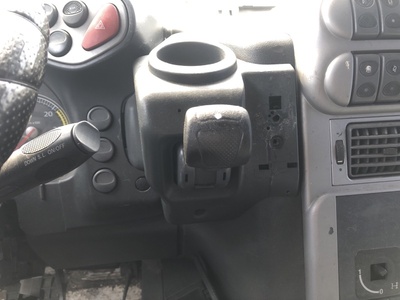 Iveco Кран стояночного тормоза Iveco Stralis б/у Iveco Кран стояночного тормоза Iveco Stralis б/у (фото)