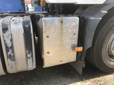 VOLVO Глушитель в сборе Volvo FH13 б/у VOLVO Глушитель в сборе Volvo FH13 б/у (фото)