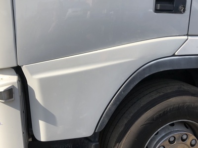 VOLVO Продолжение двери левое Volvo FH13 б/у VOLVO Продолжение двери левое Volvo FH13 б/у (фото)