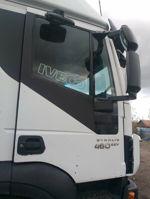 Iveco Дверь в сборе правая Iveco Stralis б/у Iveco Дверь в сборе правая Iveco Stralis б/у (фото)